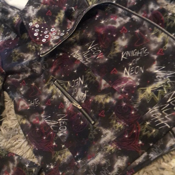 Girls Limited addition descendants jacket - Picture 2 of 3